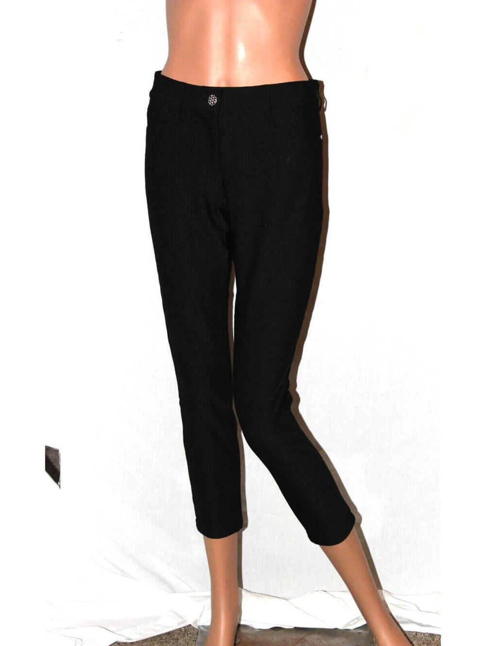 NEW MOVETES WOMENS EMY CAPRI PANTS SOLID BLACK SIZE 4 TOP QUALITY